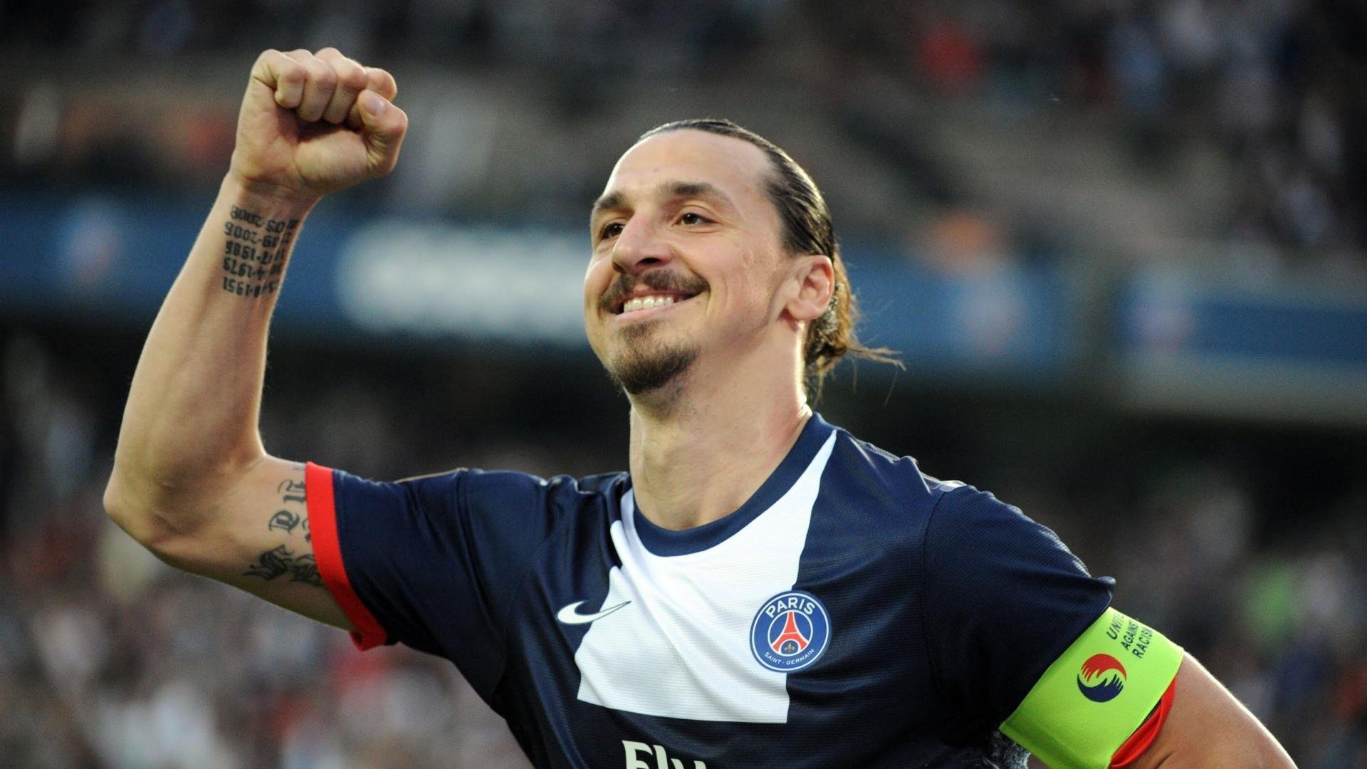 国际体育摄影展落地成都吸引众多观众，世界体育摄影作品